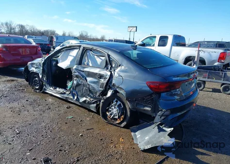 2022 Kia Forte Fe z USA, uszkodzony, nr VIN 3KPF24AD8NE441659